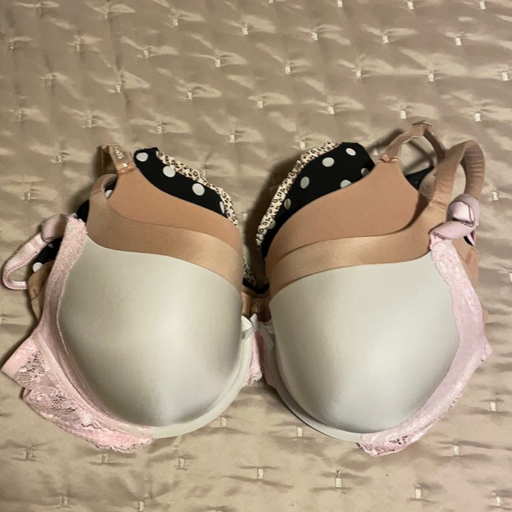 Lot of 4 Victoria’s Secret bras